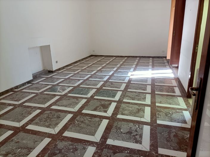Image No.11-3 Bed Apartment for sale