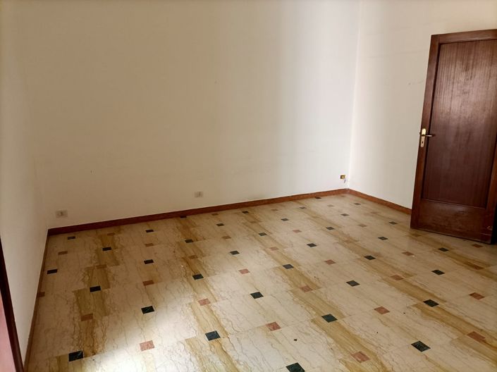Image No.24-3 Bed Apartment for sale