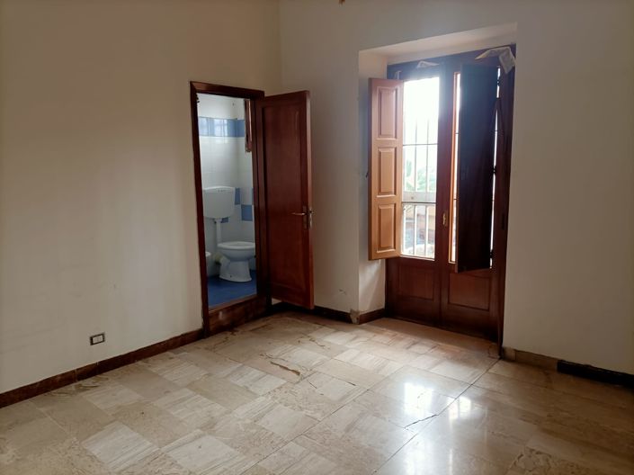 Image No.37-3 Bed Apartment for sale