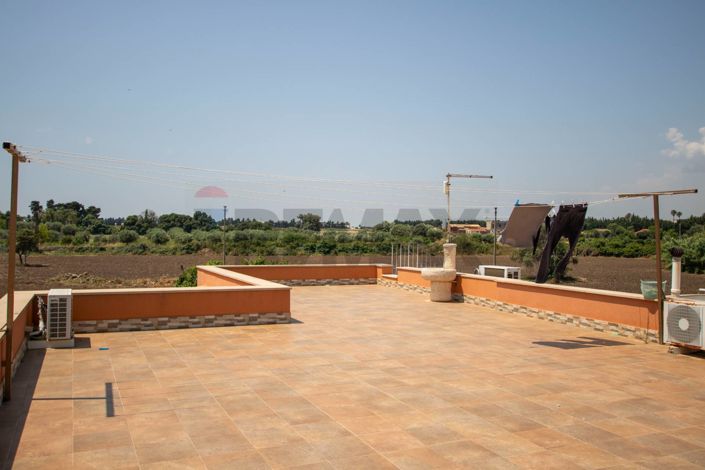 Image No.20-3 Bed Villa for sale