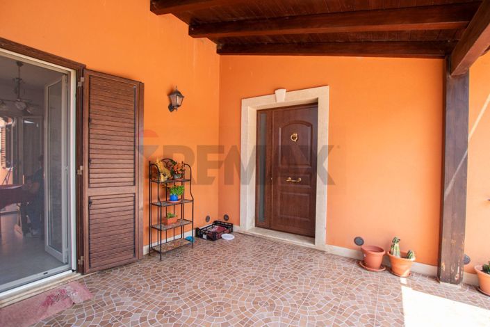 Image No.24-3 Bed Villa for sale