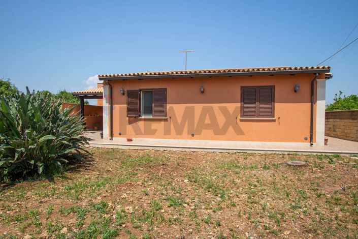 Image No.26-3 Bed Villa for sale