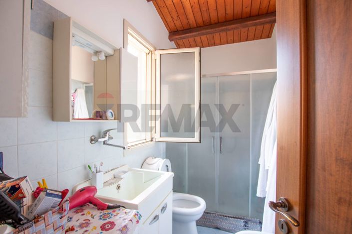 Image No.3-3 Bed Villa for sale