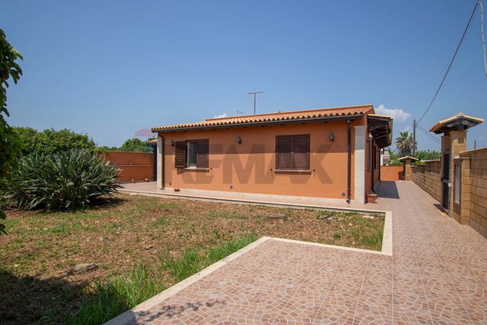 Image No.30-3 Bed Villa for sale