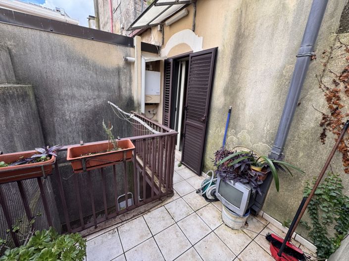 Image No.10-2 Bed House for sale
