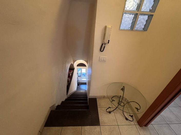 Image No.20-2 Bed House for sale