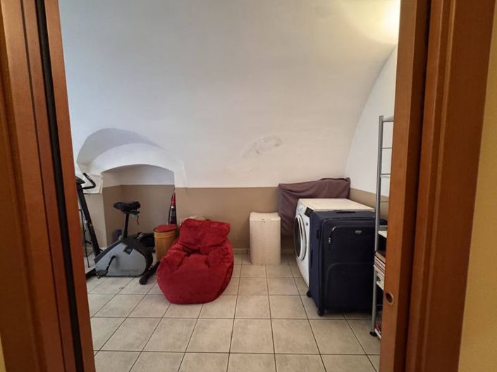 Image No.21-2 Bed House for sale