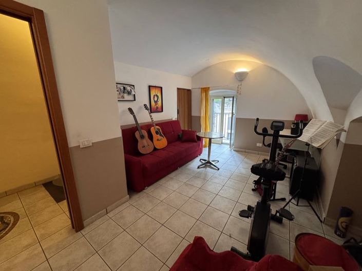 Image No.23-2 Bed House for sale