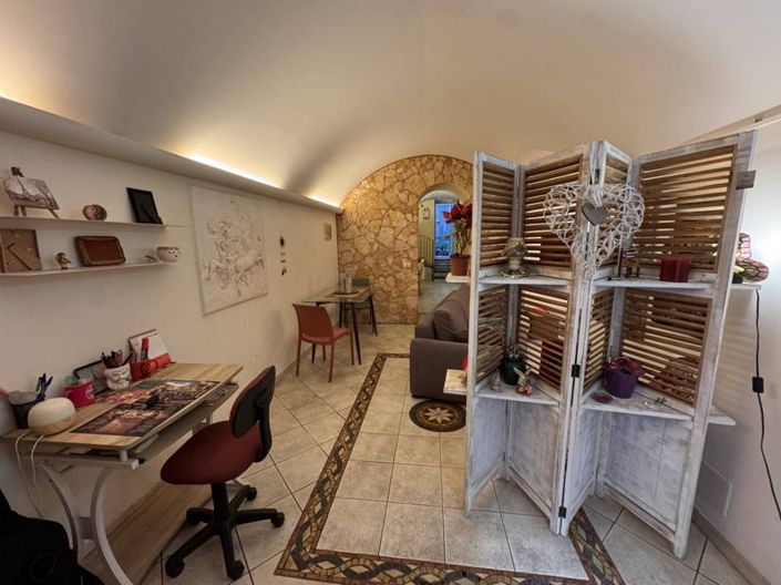 Image No.28-2 Bed House for sale