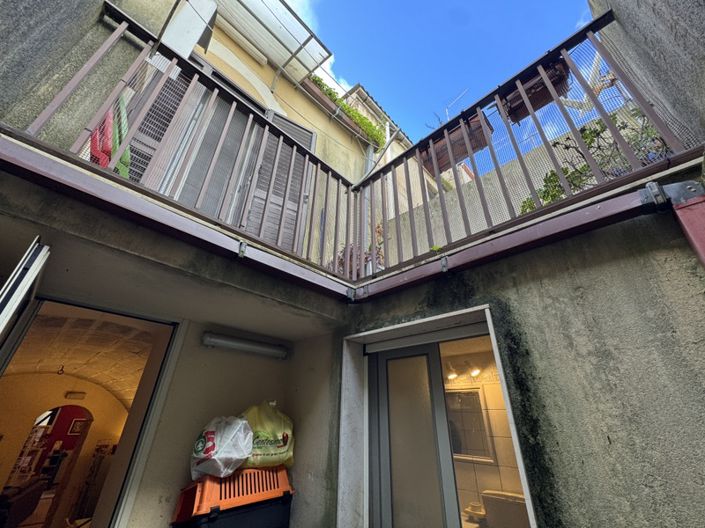 Image No.3-2 Bed House for sale