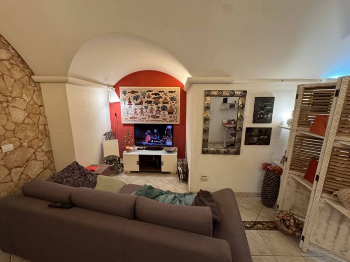 Image No.31-2 Bed House for sale