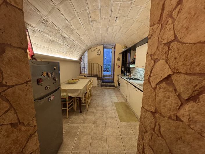 Image No.33-2 Bed House for sale