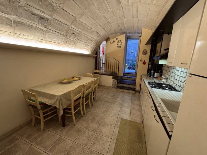 Image No.34-2 Bed House for sale