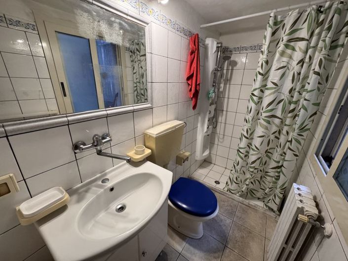 Image No.40-2 Bed House for sale