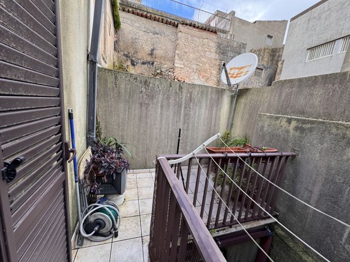 Image No.8-2 Bed House for sale