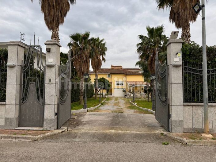 Image No.5-Villa de 4 chambres à vendre à Sicile