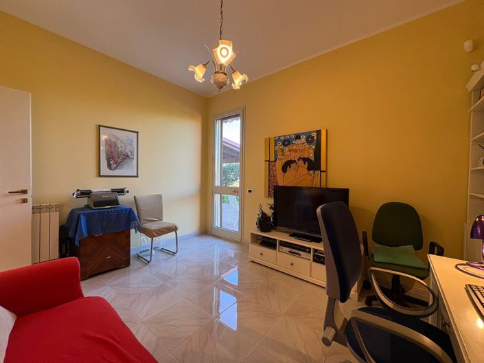 Image No.22-2 Bed Villa for sale