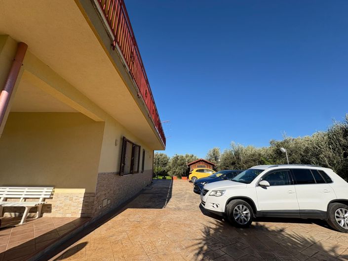 Image No.3-2 Bed Villa for sale