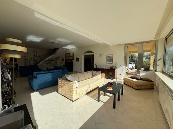 Image No.7-2 Bed Villa for sale