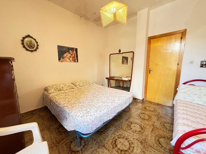 Image No.9-6 Bed Villa for sale