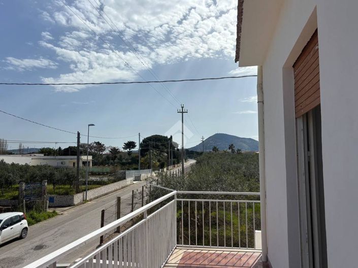 Image No.17-2 Bed Villa for sale