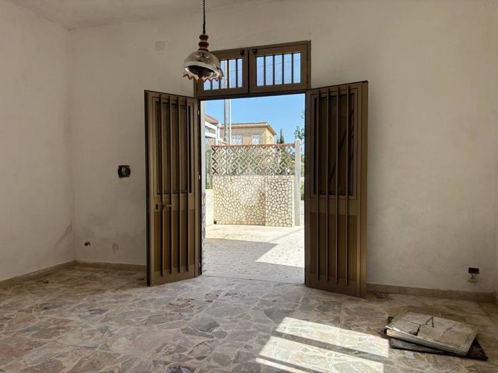 Image No.5-2 Bed Villa for sale