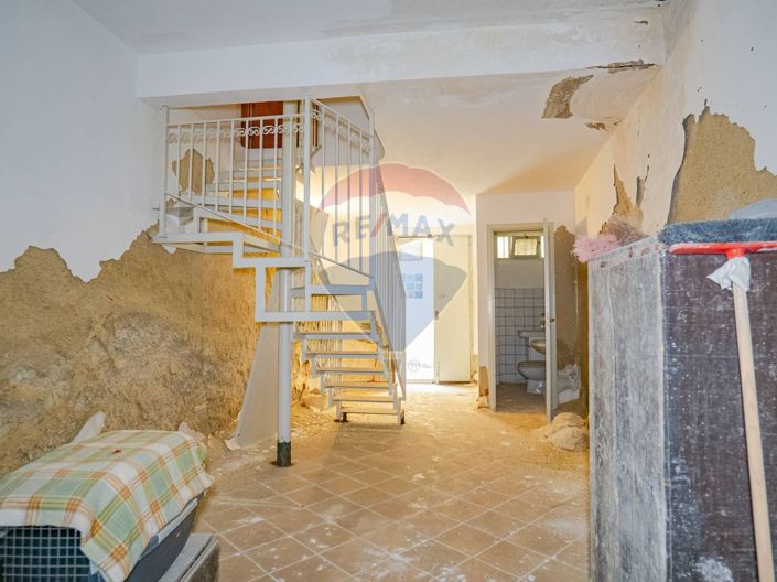 Image No.14-1 Bed House for sale
