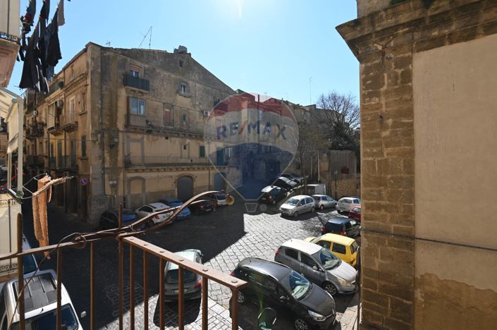 Image No.20-Maison de 2 chambres à vendre à Caltagirone