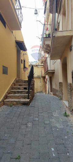 Image No.3-Maison de 2 chambres à vendre à Caltagirone