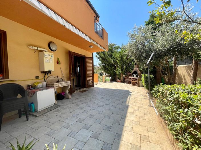 Image No.6-Villa de 3 chambres à vendre à Casteldaccia