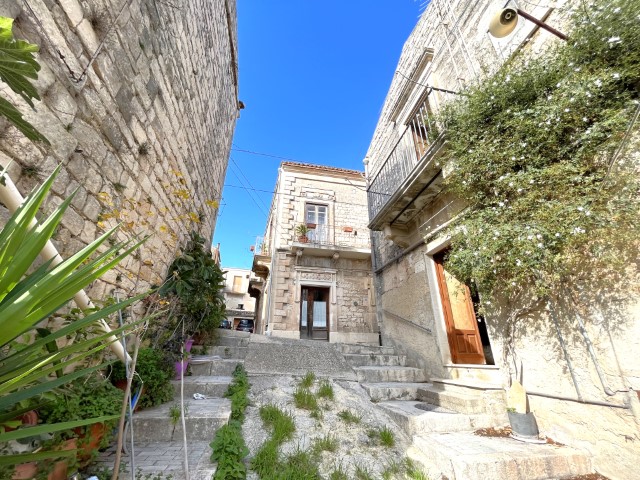 Image No.5-Maison de 2 chambres à vendre à Modica