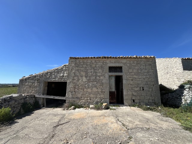 Image No.11-Propriété de 5 chambres à vendre à Modica