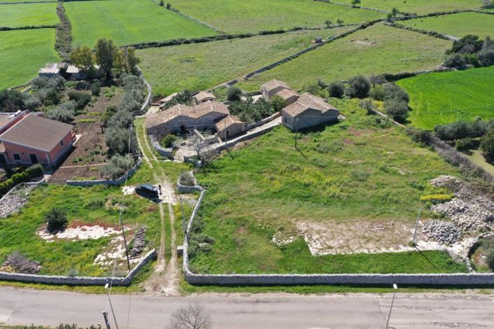Image No.2-Propriété de 5 chambres à vendre à Modica