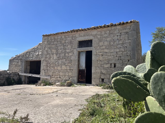 Image No.33-Propriété de 5 chambres à vendre à Modica