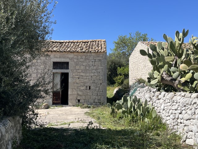 Image No.5-Propriété de 5 chambres à vendre à Modica