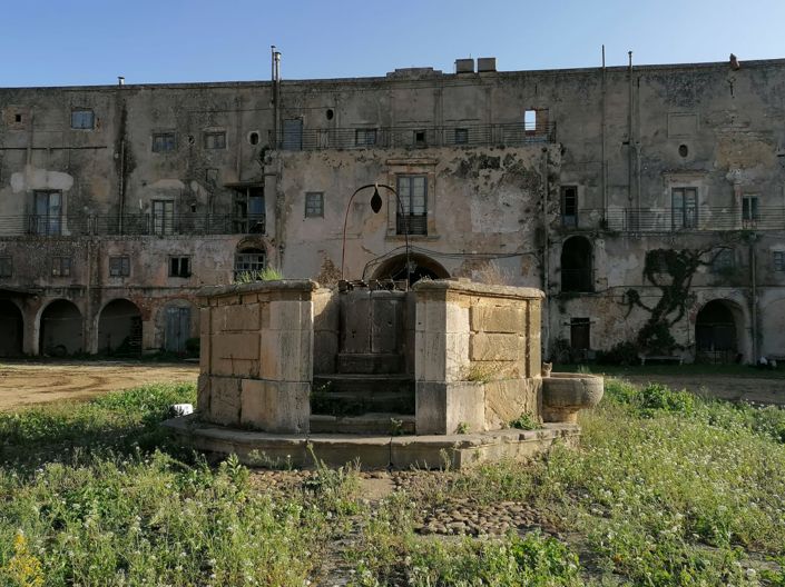 Image No.2-Propriété de 46 chambres à vendre à Alcamo