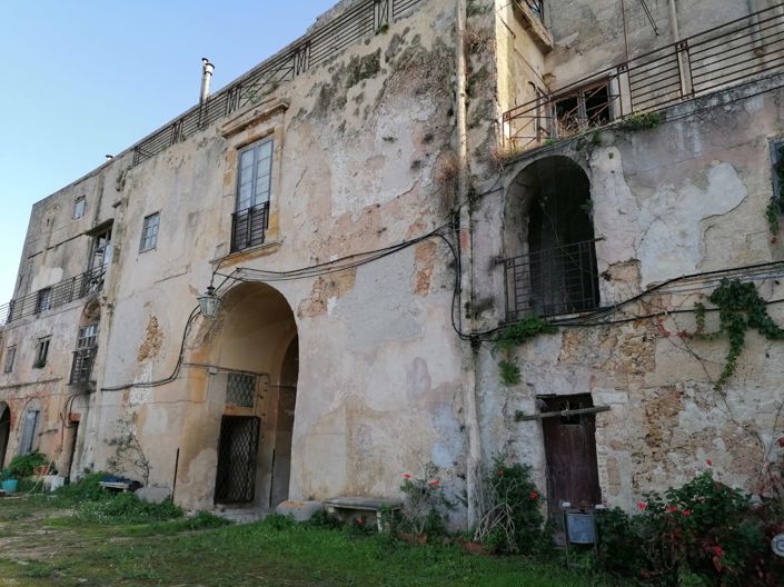 Image No.3-Propriété de 46 chambres à vendre à Alcamo