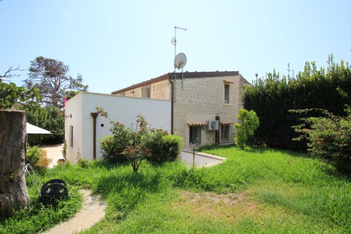 Image No.2-Villa de 4 chambres à vendre à Scicli