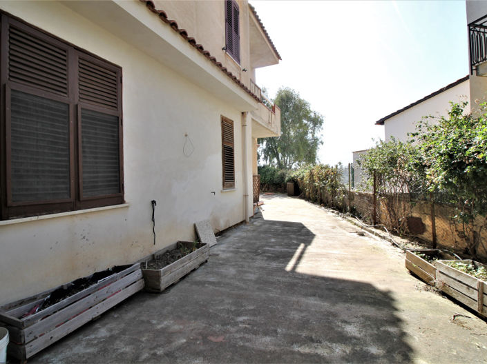 Image No.3-Villa de 4 chambres à vendre à Bagheria