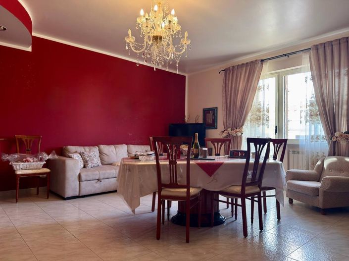 Image No.6-3 Bed House for sale