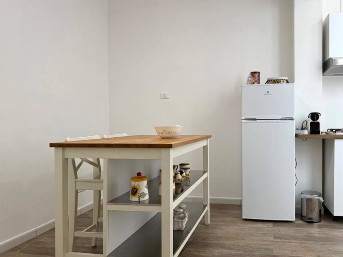 Image No.11-6 Bed Apartment for sale