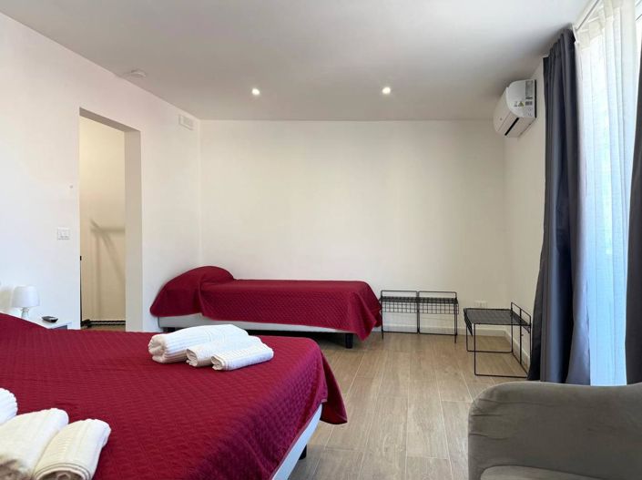 Image No.15-6 Bed Apartment for sale