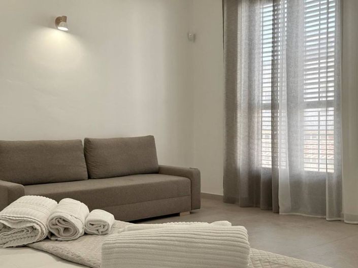 Image No.30-6 Bed Apartment for sale