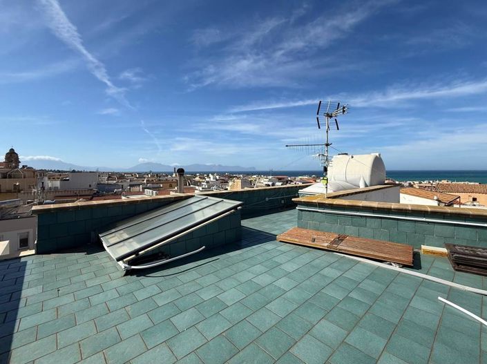 Image No.31-6 Bed Apartment for sale