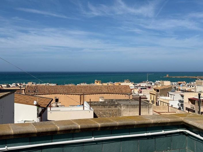 Image No.33-6 Bed Apartment for sale