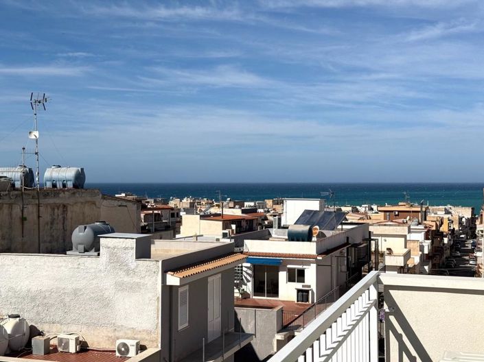 Image No.34-6 Bed Apartment for sale
