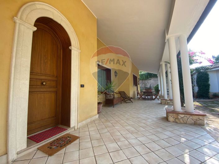 Image No.4-Villa de 4 chambres à vendre à Siracusa