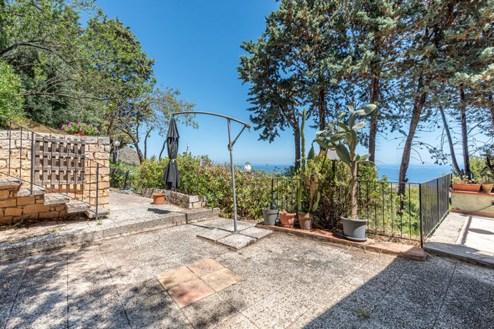 Image No.19-2 Bed Villa for sale