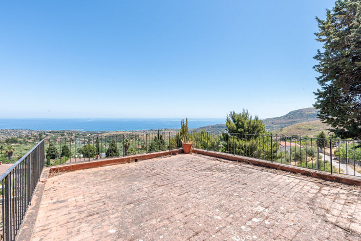 Image No.27-2 Bed Villa for sale
