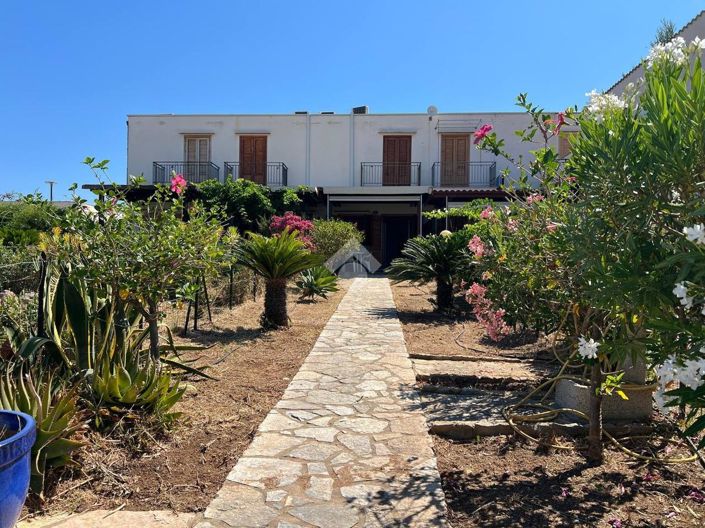Image No.2-2 Bed Villa for sale
